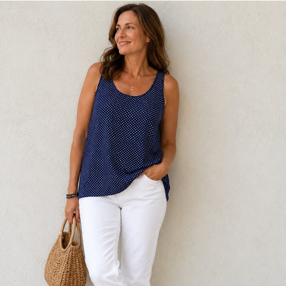 Chico's navy blue and white polka dot sleeveless tank top. Size XL